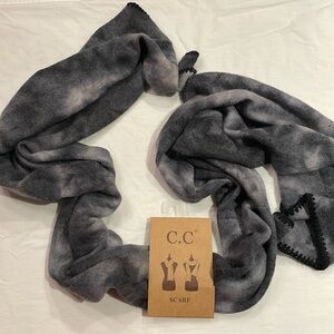 C. C brand heavy winter rectangular scarf, very soft stretchy fabric, gray